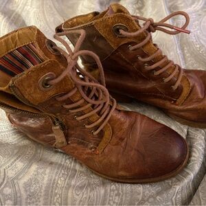 Comfortiva Tan Leather ankle Boots